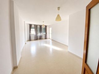 Etagenwohnung en Teatinos. Amplia vivienda de 4 dormitorios en hacienda capit�n  teatinos g