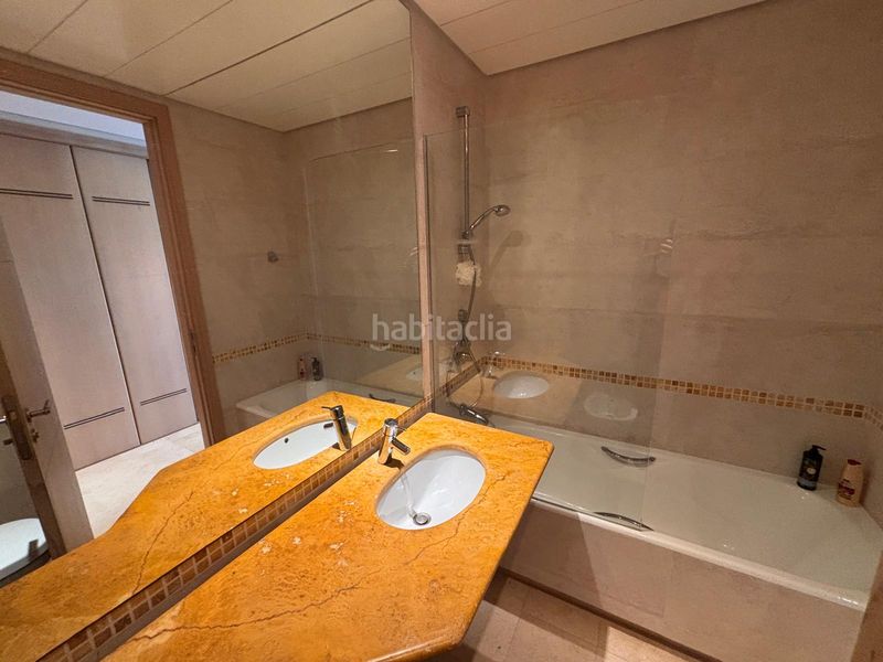 Foto 0e47782b-4d32-43ef-8af3-dd543089bd05. Pis amb calefacció aparcament piscina a puerto de Sotogrande-la marina Sotogrande