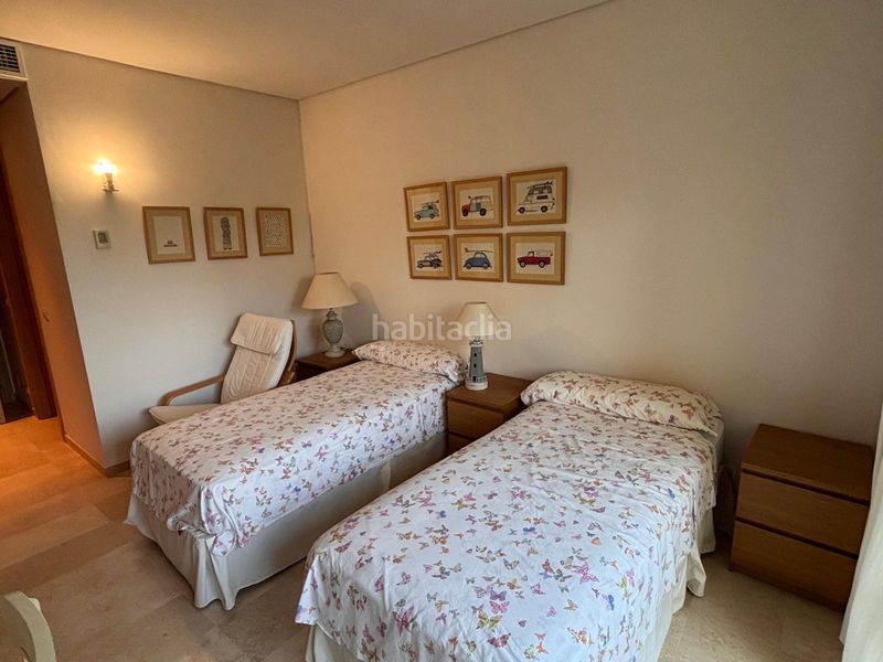 Foto 4824db34-482a-464f-83f4-1bd720040d6e. Pis amb calefacció aparcament piscina a puerto de Sotogrande-la marina Sotogrande