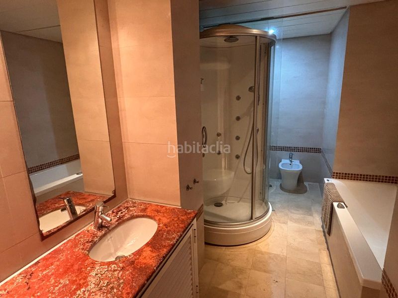 Foto 4a863db3-09df-4827-8a4b-634a7c2b33b7. Pis amb calefacció aparcament piscina a puerto de Sotogrande-la marina Sotogrande