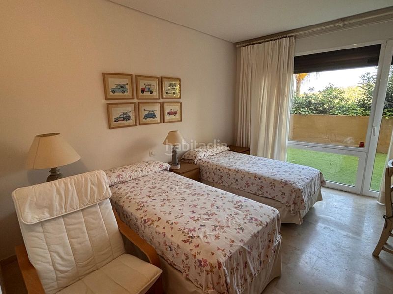 Foto 78d1fc8a-eb61-4c2f-8fbd-73c04290b1fd. Pis amb calefacció aparcament piscina a puerto de Sotogrande-la marina Sotogrande