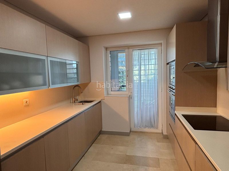 Foto eefc484a-ed6a-4d0e-8fff-e16499d0a5f1. Pis amb calefacció aparcament piscina a puerto de Sotogrande-la marina Sotogrande