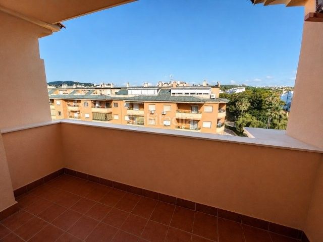 Foto a83a593c-32fe-4091-b5af-f8e1677c9618. Pis amb calefacció aparcament piscina a San Luis de Sabinillas Manilva