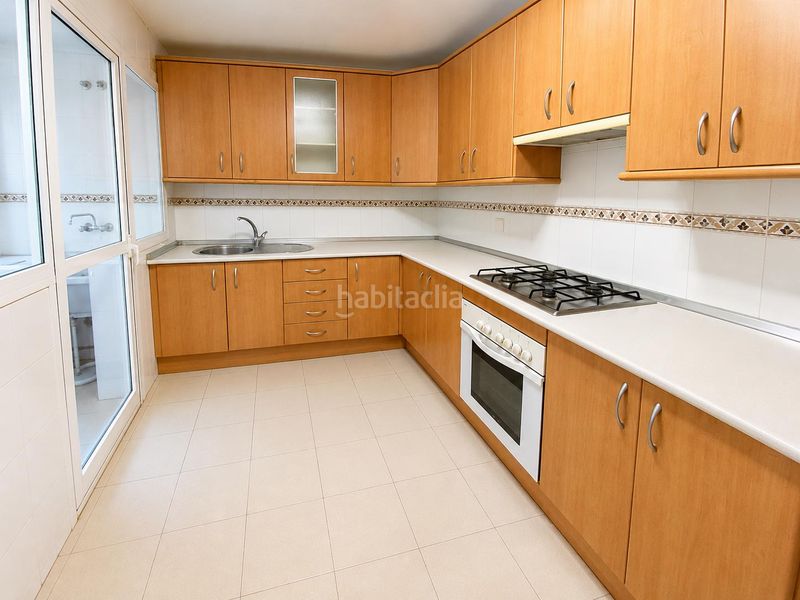 Foto d61df8cd-de16-43e2-a3f6-0dabe5c79382. Pis amb calefacció aparcament piscina a Teatinos Málaga