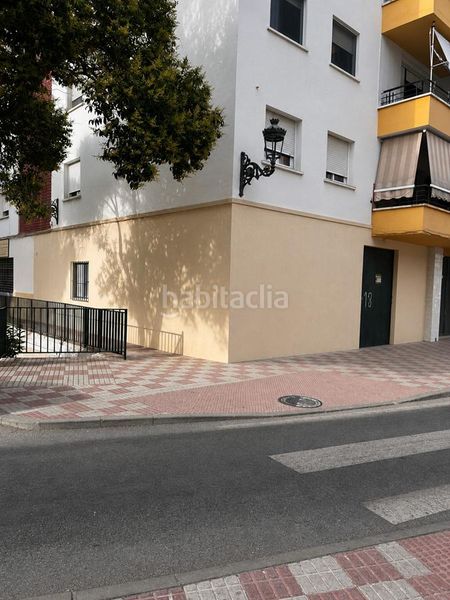 Foto e7a911a5-413c-4a94-9b76-cc40aad4ecdd. Alquiler local comercial  en esquina de 101 m en alquiler gran visibilidad y ubicación estratégica en Estepona