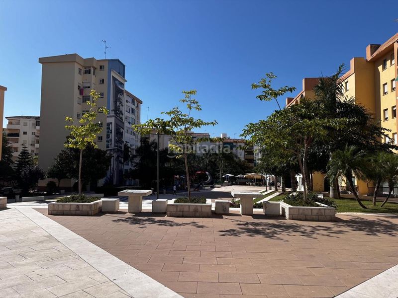 Foto a57113b4-1467-4575-ba03-af37d2667aed. Alquiler local comercial  en alquiler en pleno Centro 30 m con 6 metros de fachada en Estepona