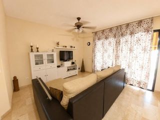 Rent Flat in San Luis de Sabinillas. Dúplex luminoso y equipado con vistas a la piscina septiembre a