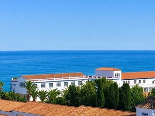Pis a San Luis de Sabinillas. En venta tu nuevo hogar, a solo unos pasos del mar