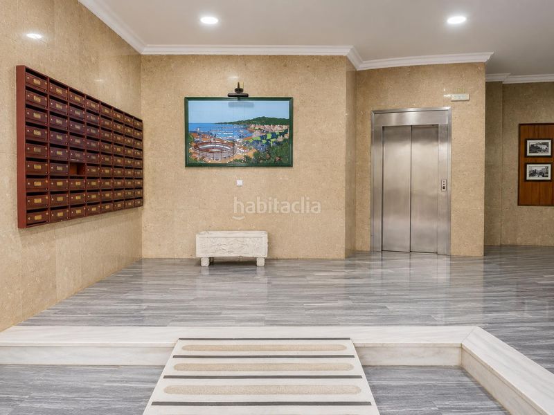 Foto c8aa9176-1489-404d-b9de-93b79ca6b1b4. Pis amb calefacció aparcament piscina a El Consul - Ciudad Universitaria - El Romeral Málaga