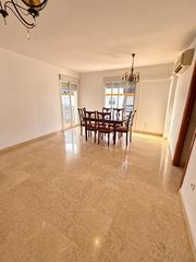 Flat in Sierra de Estepona - Avda. de Andalucía. En venta fantástico piso, muy luminoso y totalmente listo para e