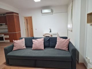 Miete Etagenwohnung in San Luis de Sabinillas. Piso en alquiler en centro de sabinillas