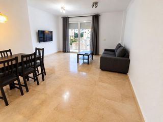 Location Appartement à San Luis de Sabinillas. Septiembre a junio alquiler de piso de 2 habitaciones con garaje