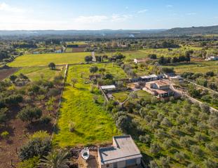 Mas à Búger. Finca rústica con casa de aperos y vistas panorámicas en buger,