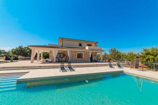 Chalet in Ciutat d´Alcúdia. Maravillosa villa con licencia vacacional en alcudia, mallorca