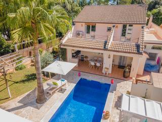 Xalet a Sa Pobla. Villa contemporánea en venta con piscina privada cerca de pollen