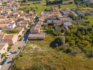 Finca rústica a Santa Margalida Poble. Solar urbano edificable en venta en santa margarita, mallorca.