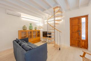 Duplex in Pollença Poble. Dúplex en venta íntegramente renovado en el corazón del casco an