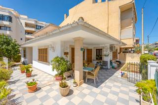 Xalet a Port d´Alcúdia-Platja dÁlcúdia. Casa adosada en venta en el puerto de alcudia, mallorca