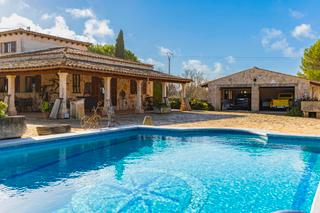 Country house in Santa Margalida Poble. Elegante finca rústica en santa margalida naturaleza, estilo y p