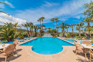 Chalet à Ciutat d´Alcúdia. Encantadora finca rústica con licencia vacacional en venta en al
