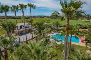 Chalet in Ciutat d´Alcúdia. Encantadora finca rústica con licencia vacacional en venta en al