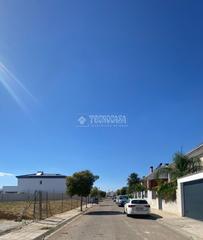 Terrain résidentiel à Palomares del Río. Terrenos en venta en palomares del río