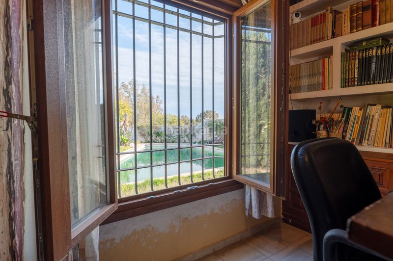 Foto 12e1ce7c-6ea5-4d64-8f46-32332f95d874. Xalet amb piscina a Retamar Almería