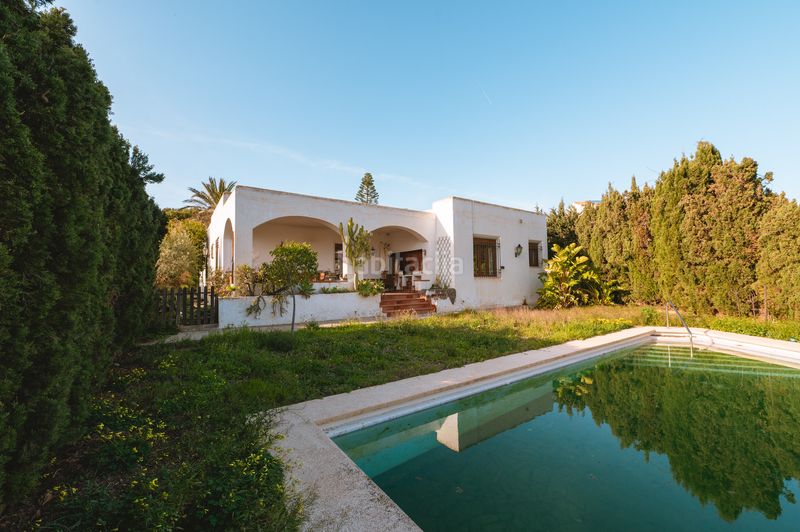 Foto 6274b744-aefd-4b7c-a470-6a2d3791bfca. Xalet amb piscina a Retamar Almería