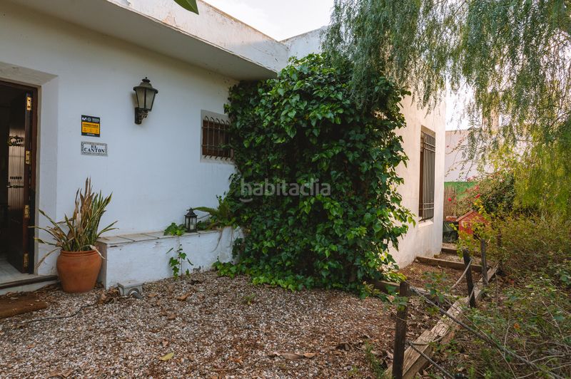 Foto 8522a91f-18f0-4bc3-9500-825eda554e5a. Xalet amb piscina a Retamar Almería