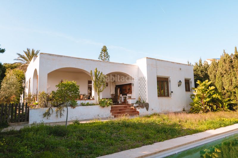 Foto a70d96b3-5580-42e8-8253-7e2ab68af54a. Xalet amb piscina a Retamar Almería