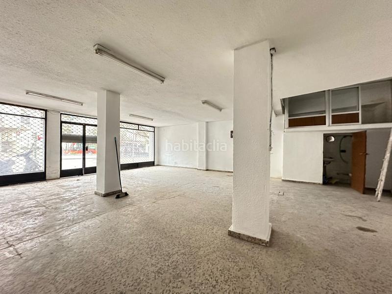 Foto c493d808-9fdd-4e79-b5e0-b7e2eb978785. Alquiler local comercial en carretera de málaga 84 local com. en alquiler en la chana. en Granada