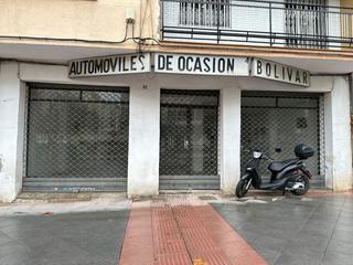 Location Local commercial à Carretera de málaga 84. Local com. en alquiler en la chana.