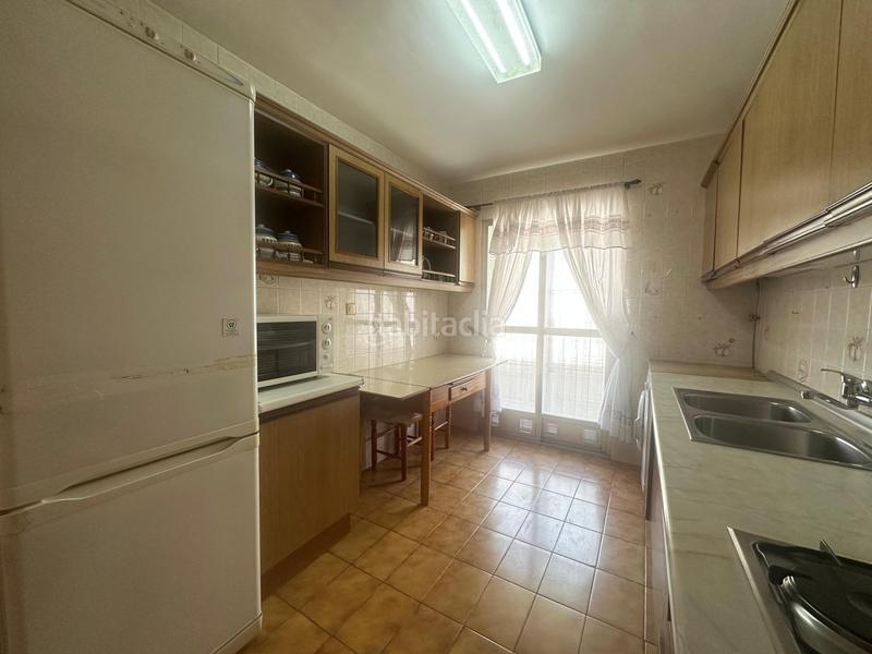 Foto 09808e79-34ea-46cb-b673-0d09435e1f67. Piso  en venta en la chana, 3 dormitorios. en Granada