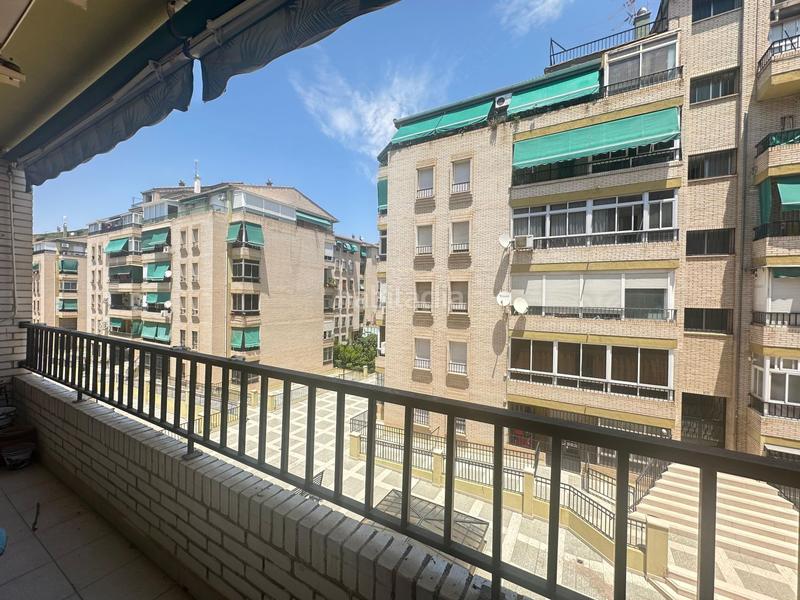 Foto 585b450b-d192-4509-86be-6ffeb1520683. Piso  en venta en la chana, 3 dormitorios. en Granada