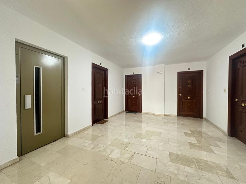 Foto 6a0e6fe6-f31c-43fb-a63d-3143ed3a68a1. Piso  en venta en la chana, 3 dormitorios. en Granada