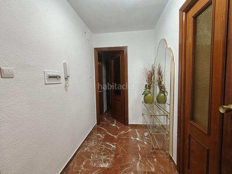Foto abcaff47-83e4-40c6-890d-920172175d0e. Alquiler piso habitación en alquiler en la chana, 4 dormitorios. en Granada
