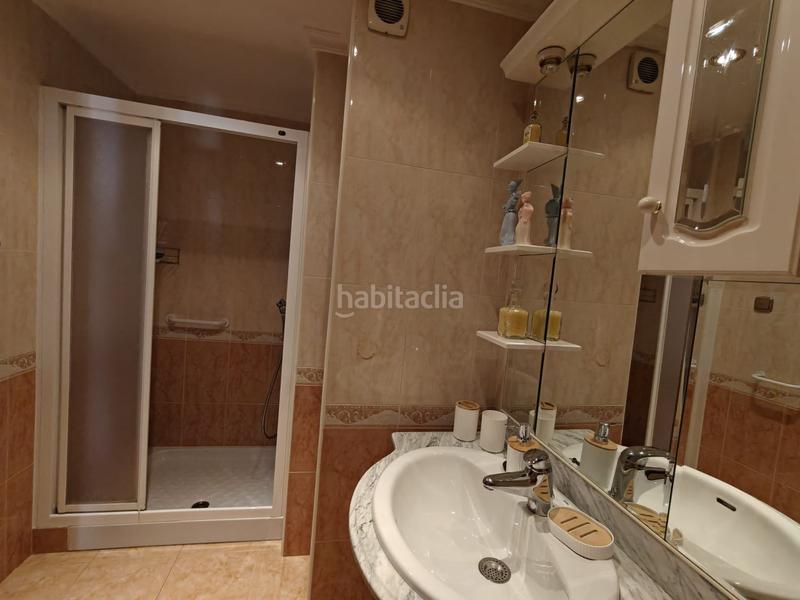 Foto 65c4caf2-1133-4aa7-a38d-ec0ac6b4f14c. Alquiler piso habitación en alquiler en norte, 4 dormitorios. en Granada