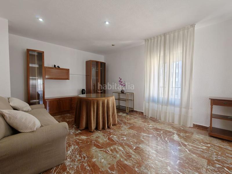 Foto 994d6b54-a081-42ef-928d-787dd9198af0. Alquiler piso habitación en alquiler en la chana, 4 dormitorios. en Granada