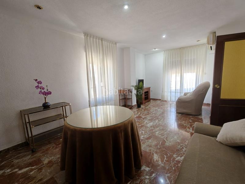 Foto a0e7a721-d8ee-43c2-aa4f-289665fdb314. Alquiler piso habitación en alquiler en la chana, 4 dormitorios. en Granada
