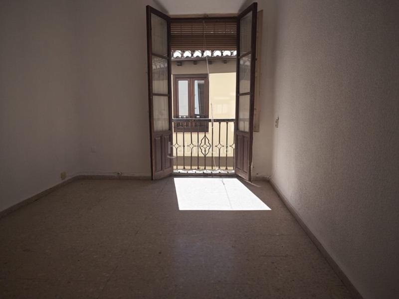 Foto e4c33ccf-d713-425c-8828-c486fef5c895. Piso  en venta , 3 dormitorios. en Centro - Sagrario Granada