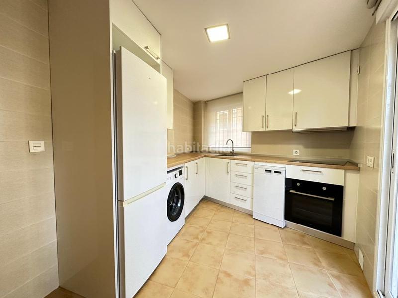 Foto 30f46313-a782-4824-b3e0-60ecd6ab2edf. Alquiler piso  en alquiler en la zubia, 1 dormitorio. en Zubia (La)