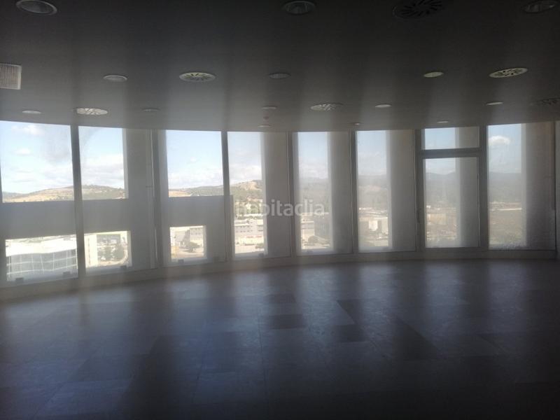 Foto 7ba86601-6c4a-4f0a-b1c9-64ae329a933e. Affitto ufficio con parcheggio in Barrios (Los)