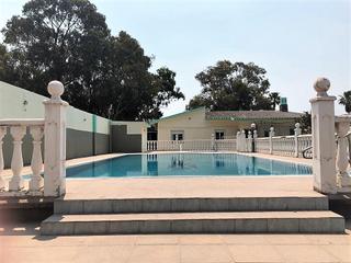 Xalet a Barrios (Los). Casa independiente con piscina a pie de playa, en palmones.