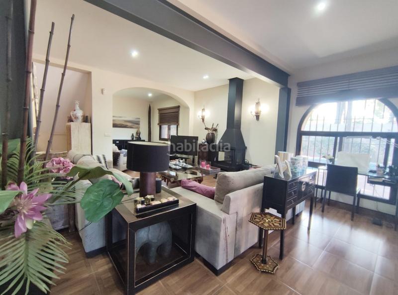 Foto 1575c1f2-ba03-4875-abfa-0cc0d2d96bc7. Xalet amb calefacció aparcament piscina a Los Pinos Algeciras