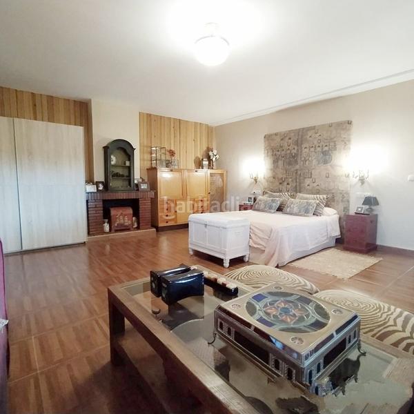 Foto 34bed87e-dc9e-467c-bf0c-7d14029cd787. Xalet amb calefacció aparcament piscina a Los Pinos Algeciras