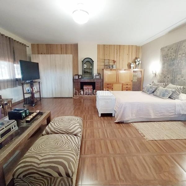 Foto 47f18119-f2f5-488d-aefb-303a587bd909. Xalet amb calefacció aparcament piscina a Los Pinos Algeciras