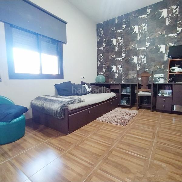 Foto 5e90a63e-0c9b-4b84-892d-1f869024e05c. Xalet amb calefacció aparcament piscina a Los Pinos Algeciras