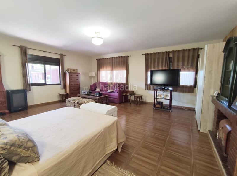 Foto f75a1e63-6f62-47c4-bd91-c2ab53e2f70e. Xalet amb calefacció aparcament piscina a Los Pinos Algeciras