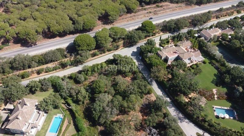 Foto fb8262f2-b657-4469-a17e-cfdecd7c352e. Terreno residencial parcela en enclave exclusivo . en Sotogrande
