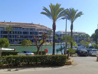 Apartament a Puerto de Sotogrande-La Marina. Te gustaría poder disfrutar de estas maravillosas vistas a la ma